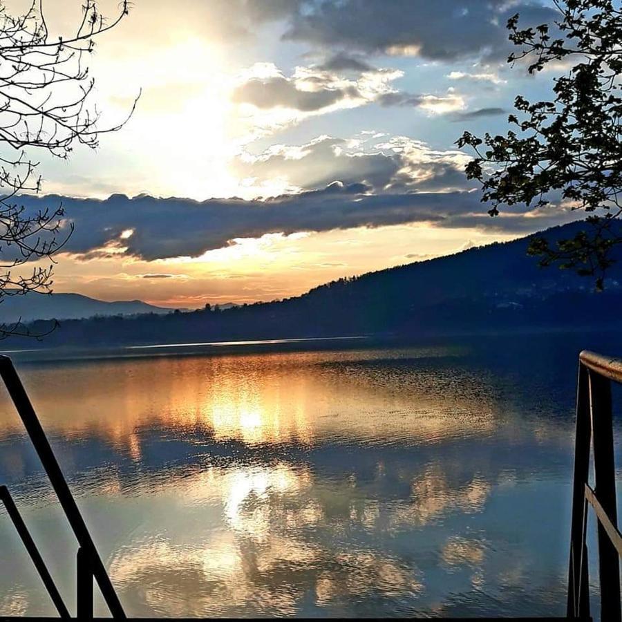 Domki Nad Jeziorem Zarzecze  Exteriör bild