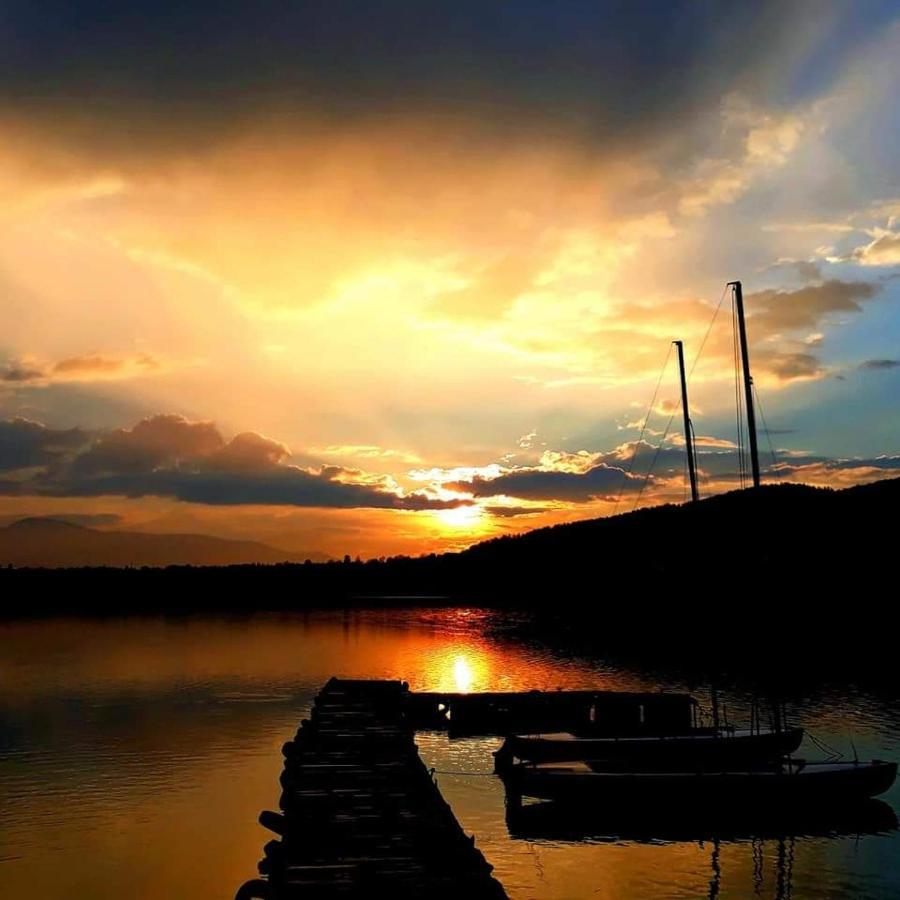 Domki Nad Jeziorem Zarzecze  Exteriör bild
