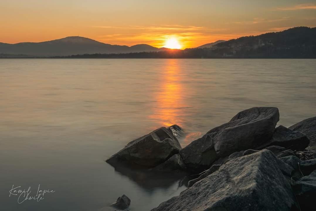 Domki Nad Jeziorem Zarzecze  Exteriör bild