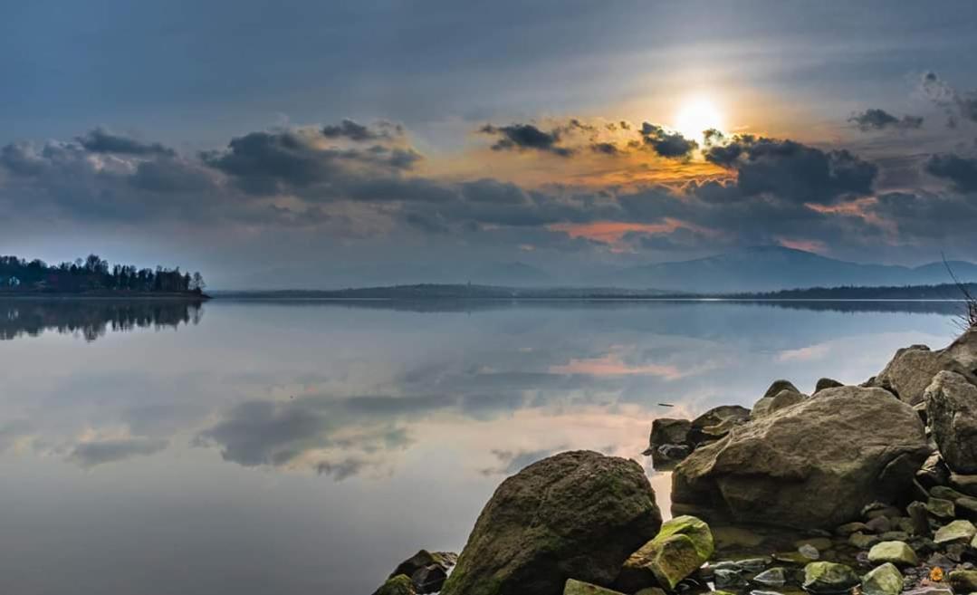 Domki Nad Jeziorem Zarzecze  Exteriör bild